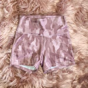 Buff Bunny shorts mauve camo